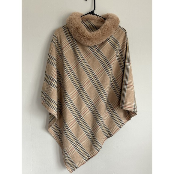 The Unbranded Brand Jackets & Blazers - Faux‎ Fur Collar Cropped Cape Poncho Beige Tartan Plaid